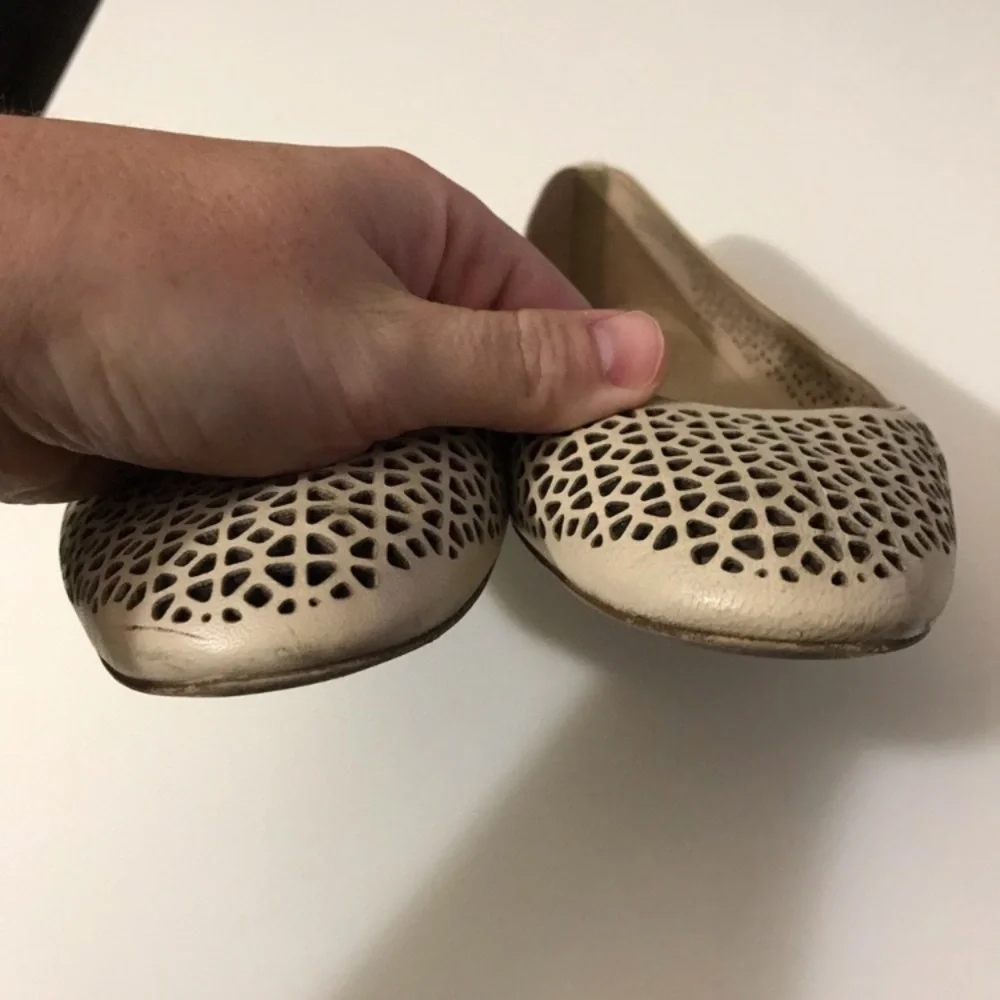 J.Crew Sz 6 nora 100% leather ivory cream pointelle crochet ballet flats slip on - Picture 4 of 6
